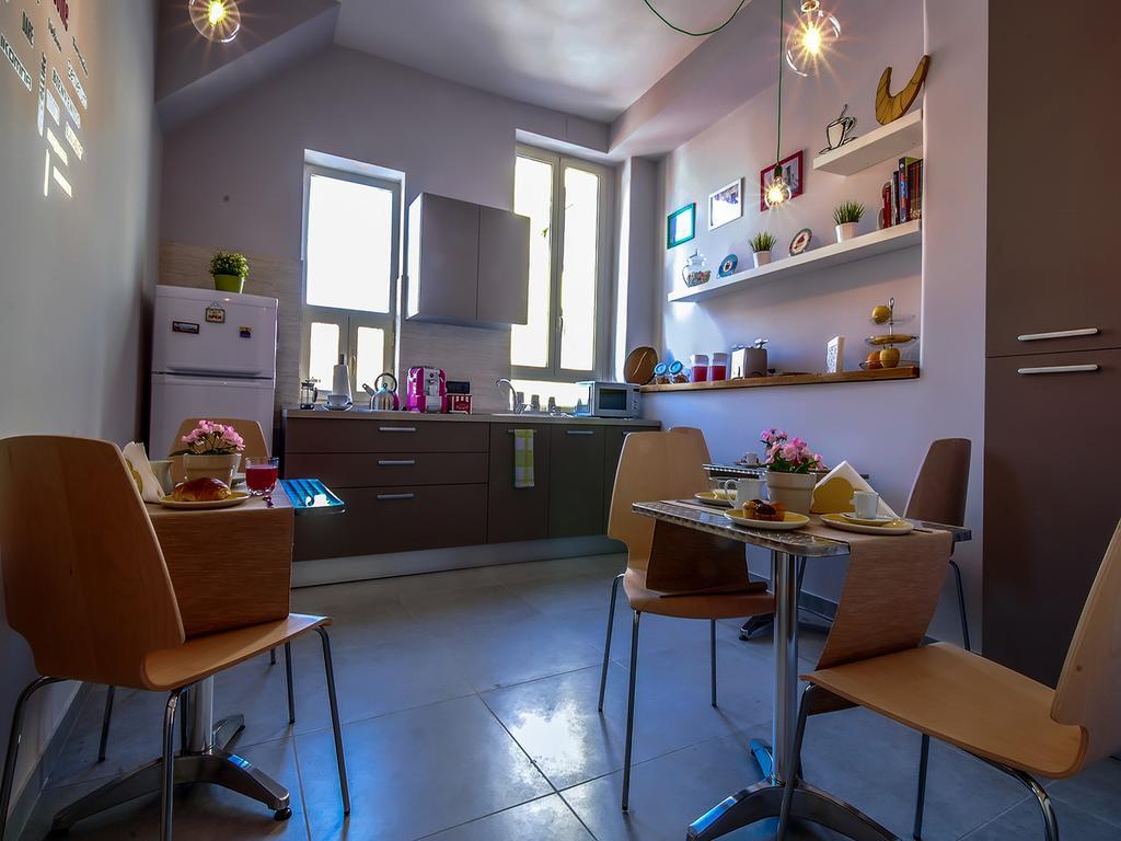 Bed and Breakfast Your Bed Napoli Екстер'єр фото